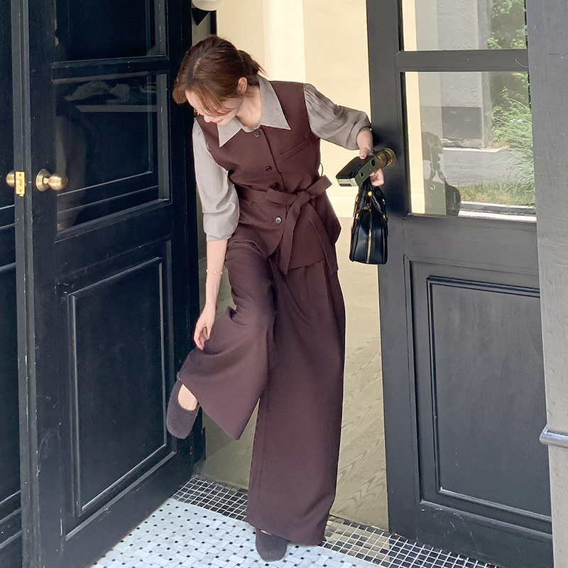 咖色复古高级感系带收腰马甲套装女2025秋季气质衬衫阔腿裤三件套|undefined