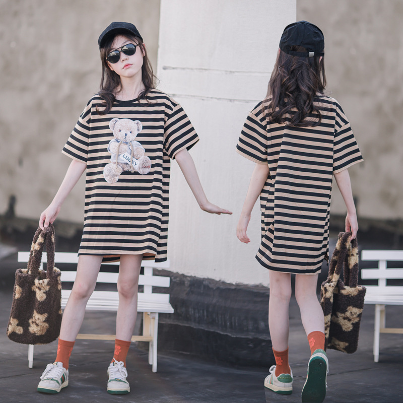 Camiseta de dibujos animados de longitud media para niñas 2023 Ropa de verano Camisa de manga corta a rayas para niños medianos y grandes para niños ropa de verano Camiseta moda