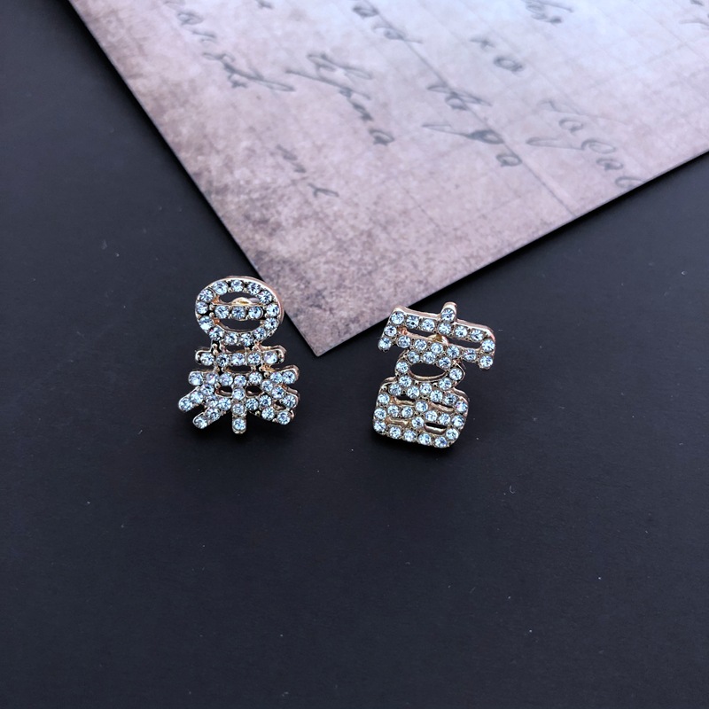 Full Diamond Bear Stud Earrings display picture 4