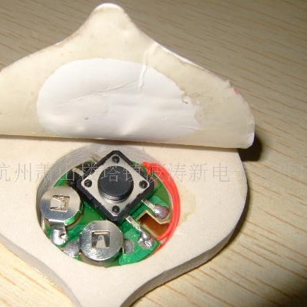 130*93707726波涛电子元件厂 音乐芯片、钮扣电池、录放电路机芯