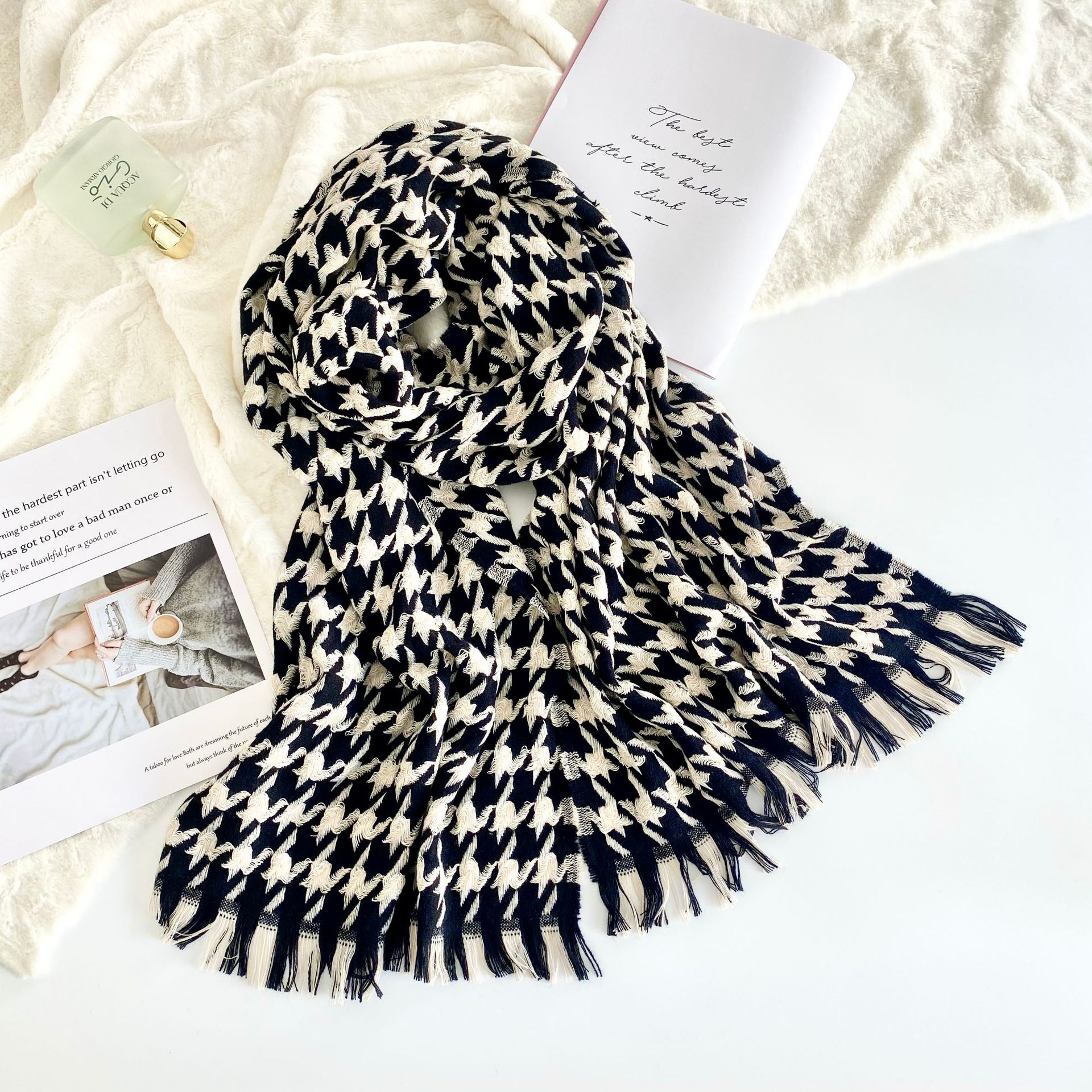 Polyester Material Women's Fashion Houndstooth Polyester Scarf