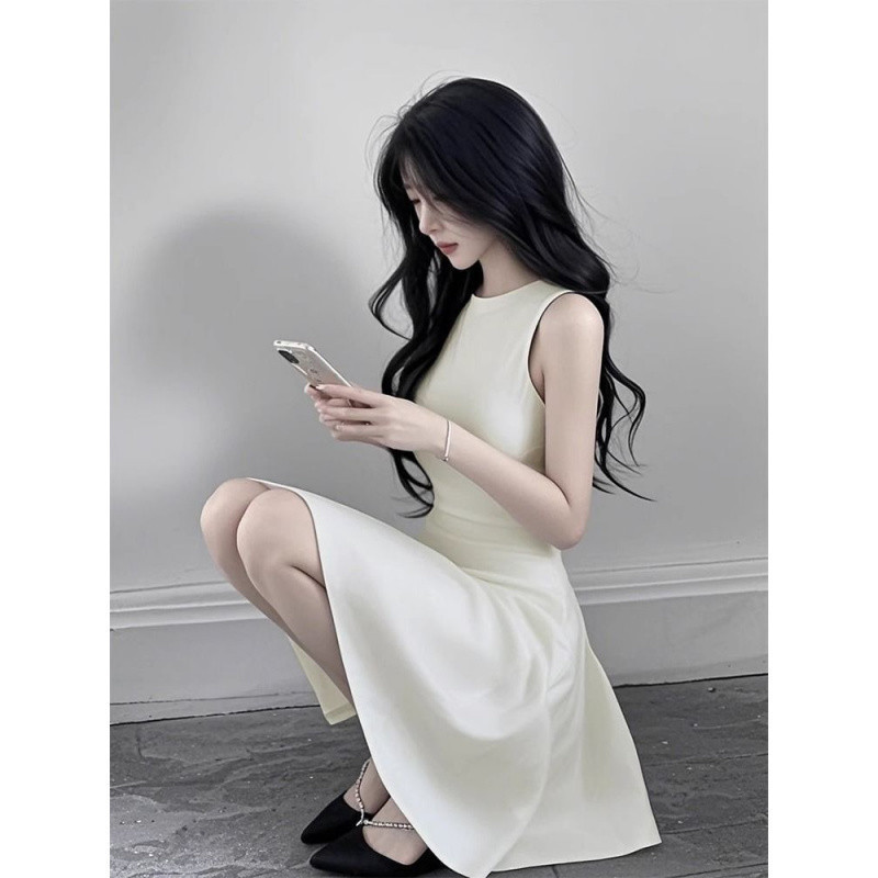 2025小红书新款杏色赫本风a字收腰绝美无袖连衣裙夏季小裙子|undefined