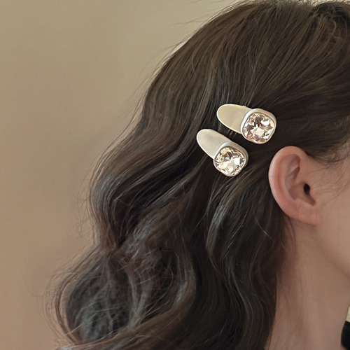 Charming French Retro Jasmine Flower Hairpin with Luxurious and Elegant Sweet Fairy Aura, Unique and Versatile Hair Clip