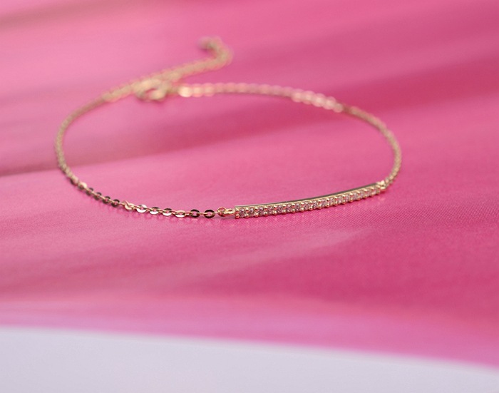 Nuovo bracciale in argento sterling placcato oro con fila di zirconi, design semplice, raffinato e ultra sottile e brillante._voghion.com