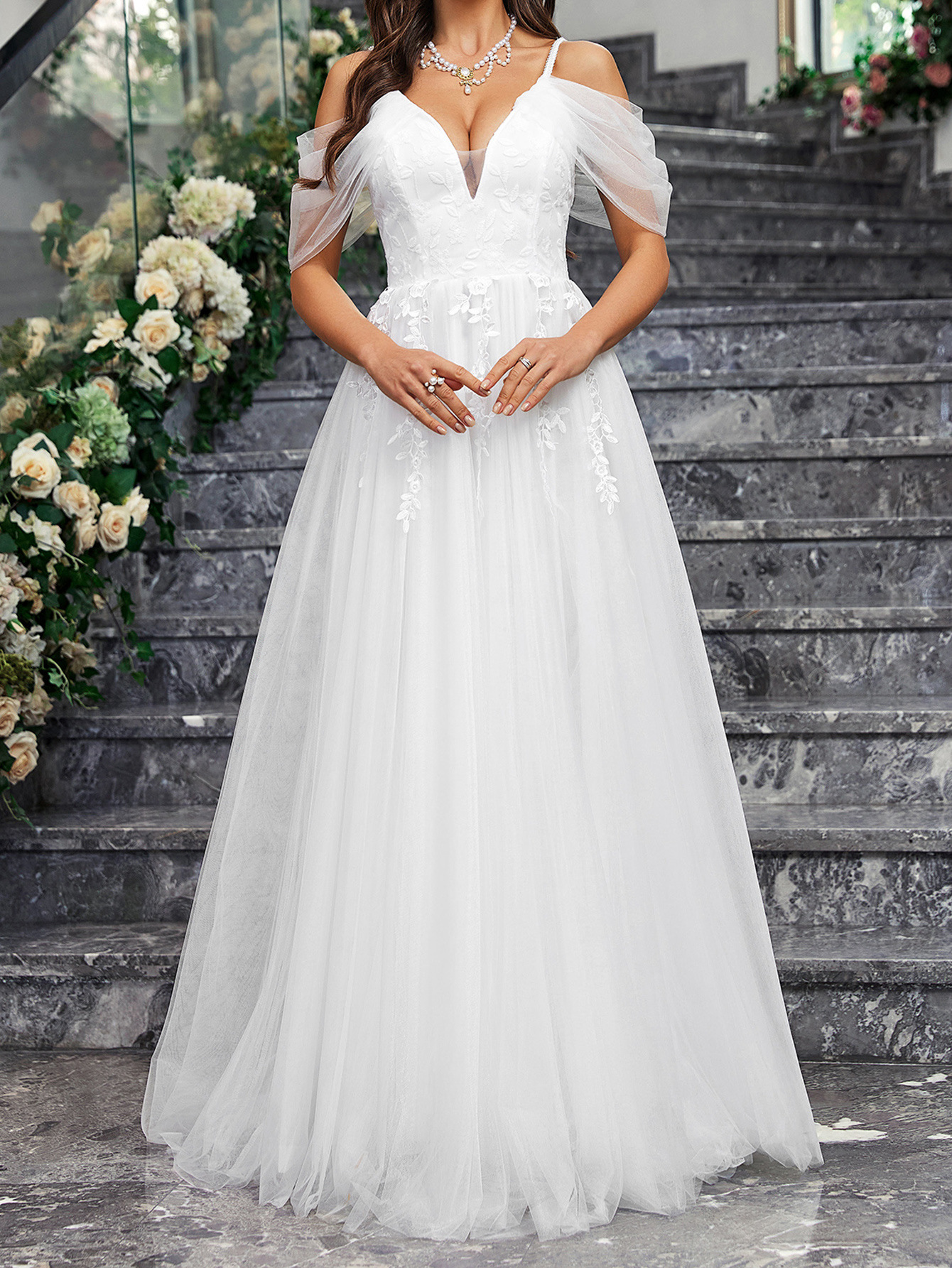 Comercio exterior europeo y americano nuevo vestido de novia Amazon sexy cabestrillo malla encaje gran swing boda novia vestido de novia al por mayor
