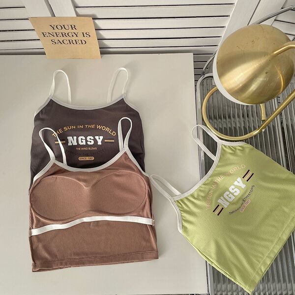 Comfortable top with cups with letters