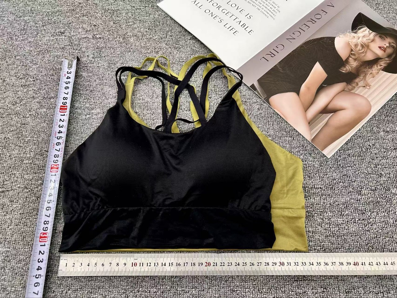 Bra de belleza de espalda, sexy, 2024 explosión, nuevo sujetador delgado, ropa interior deportiva pequeña, mujer a prueba de choque, carrera