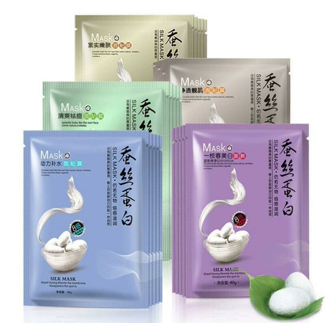 moisturizing nutritious face mask with hyaluronic acid