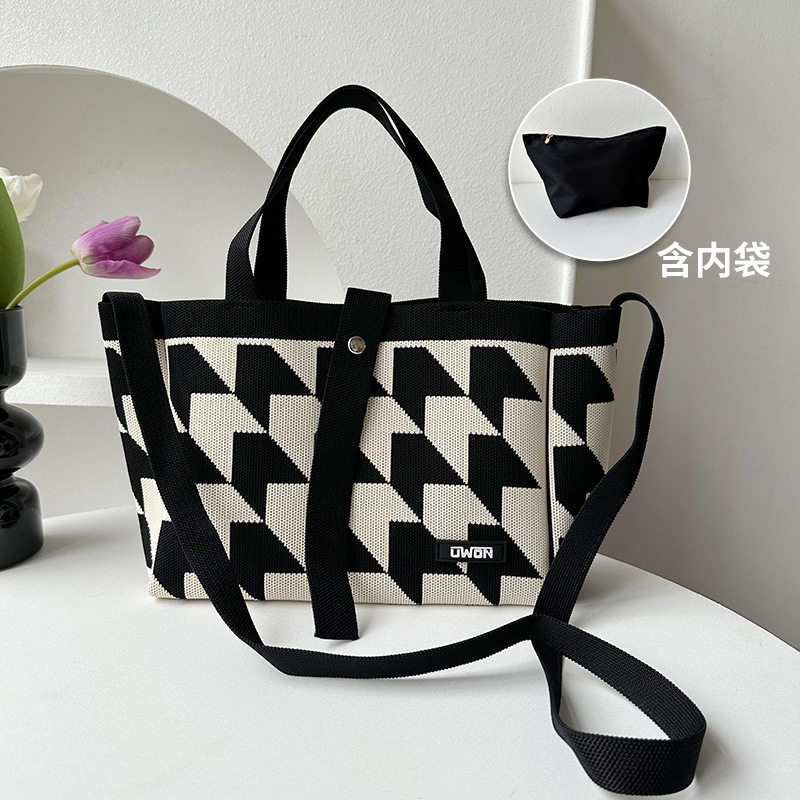 Estilo coreano nicho diseño negro y blanco Flecha de punto pequeño bolso cuadrado bolso casual versátil de gran capacidad bolsa de mensajero bolso de las mujeres