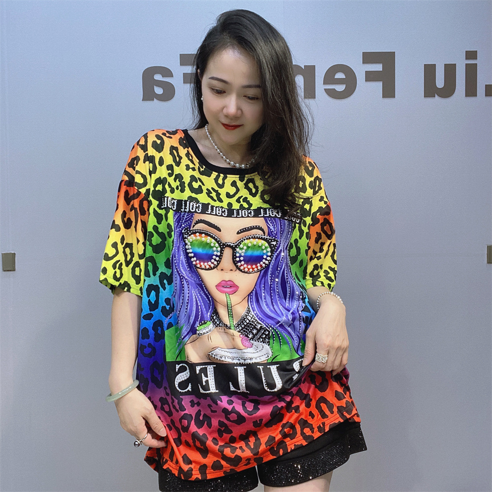 Diseño de nicho sentido helado algodón de manga corta top mujer verano transfronterizo europeo y americano ropa de mujer suelta estampado de leopardo con cuentas camiseta de media manga