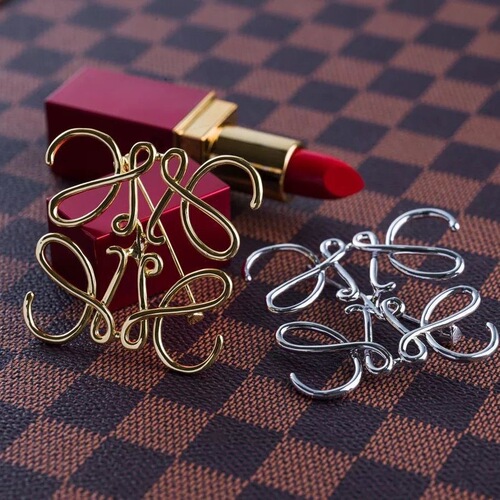 Brooches Luoyi brooch Wei high-end silk scarf buckle geometric square hollow pin suit accessories women's corsage