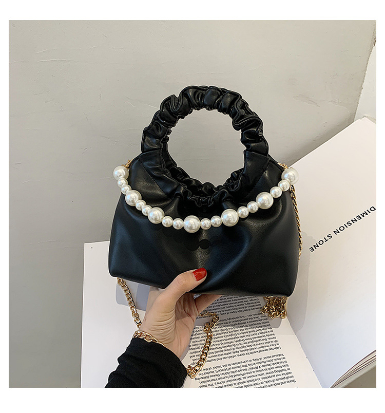 Wholesale Pleated Pearl Chain Solid Color Handbag Nihaojewelry display picture 97