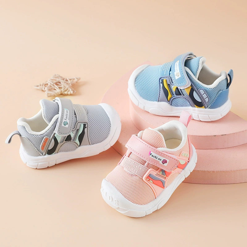 Оптовая продажа 2022 весна и осень новая обувь для маленьких мальчиков и девочек 0-1 обувь 3 лет с мягким дном сетка дышащая