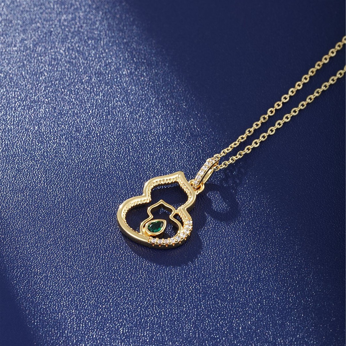 Xuping aleación de cobre chapado en oro hueco pequeño y delicado colgante colgante de calabaza de moda nacional para mujeres colgante retro colgante