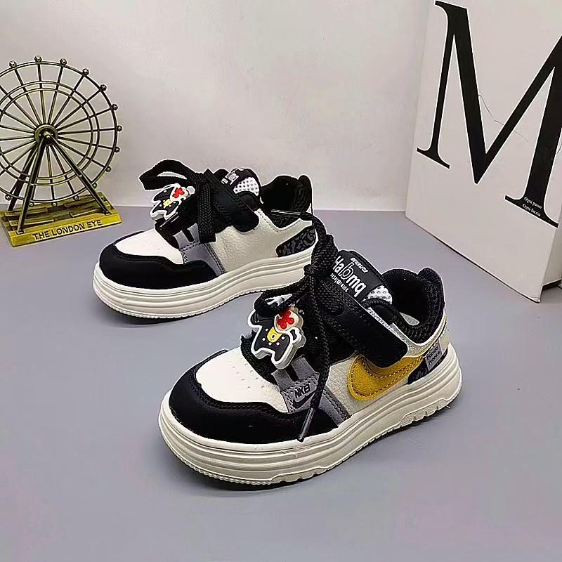 Zapatos de cuero para niños 2026, zapatillas deportivas casuales de moda, transpirables y resistentes al desgaste, zapatos de baloncesto para niños.