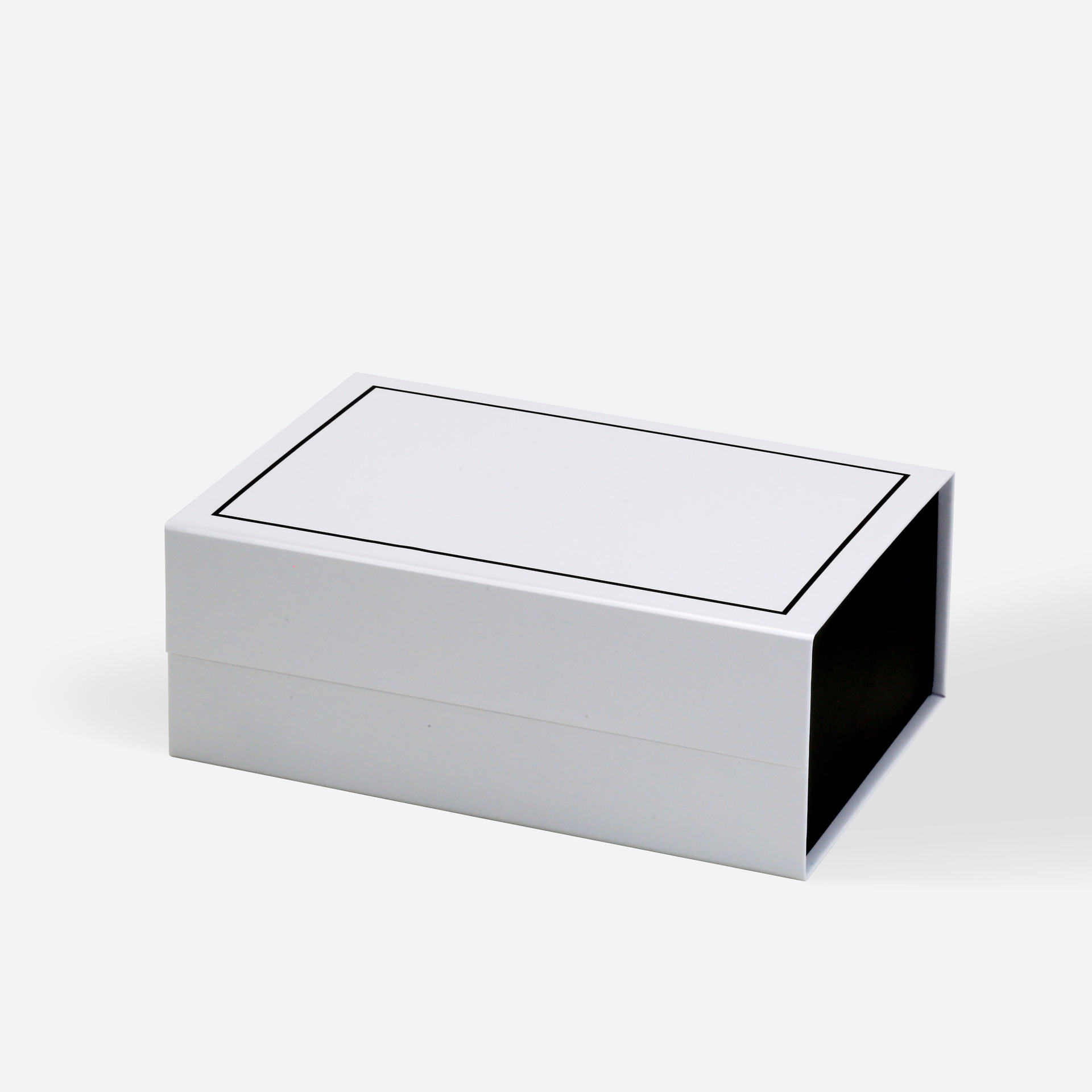 白底黑框;23.5*17*10cm