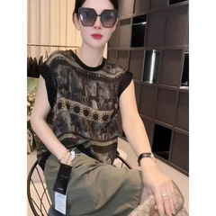 女性のためのデザイン巾着シャツ夏の新しいスタイルの小さな半袖Tシャツプリントトップ気質年齢を減らす薄いシャツ