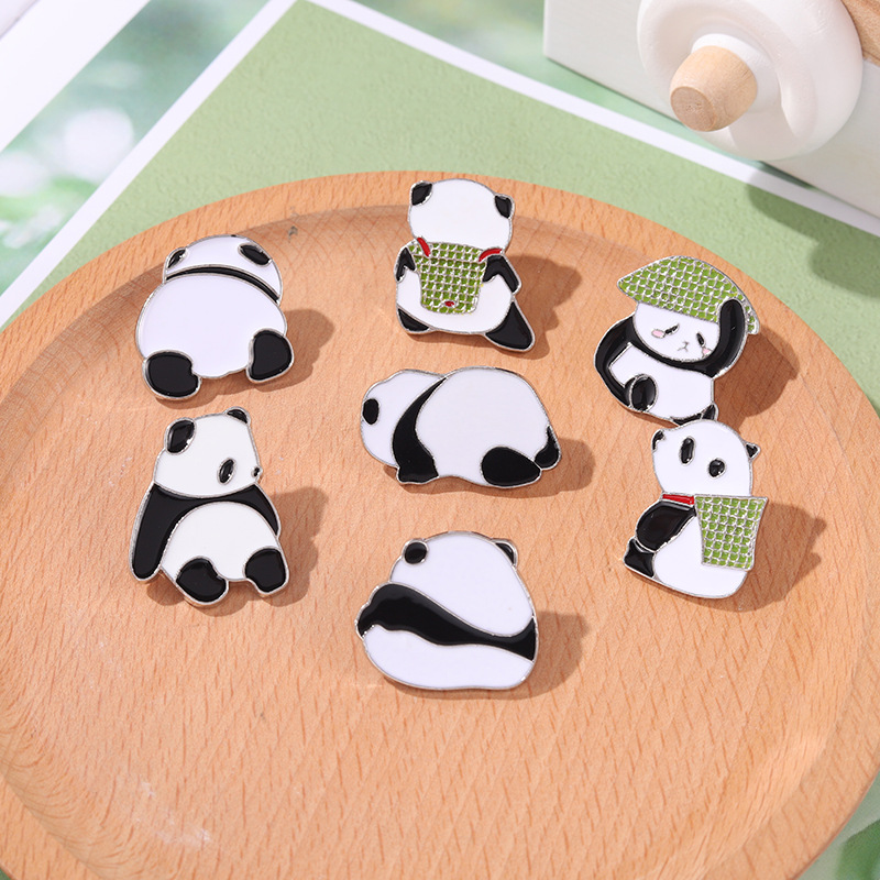 Chinoiserie Panda Alloy Plating Unisex Brooches display picture 3