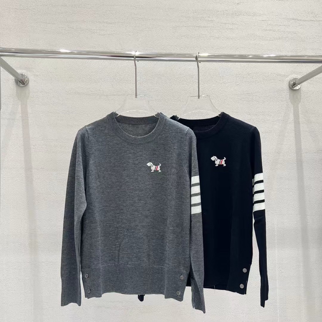 深圳南油高品质加厚版本羊毛真丝毛料秋冬四条杆英伦风小狗针织长