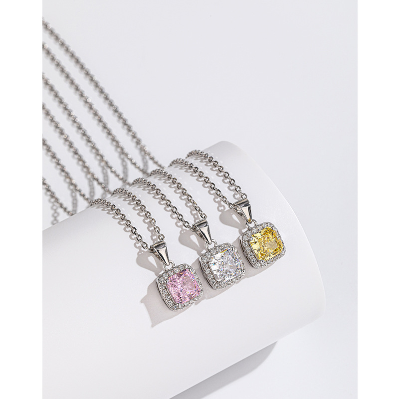 S925 plata esterlina hielo flor corte collar cuadrado para las mujeres Luz de lujo de alto grado temperamento nicho de alto carbono diamante colgante clavícula cadena