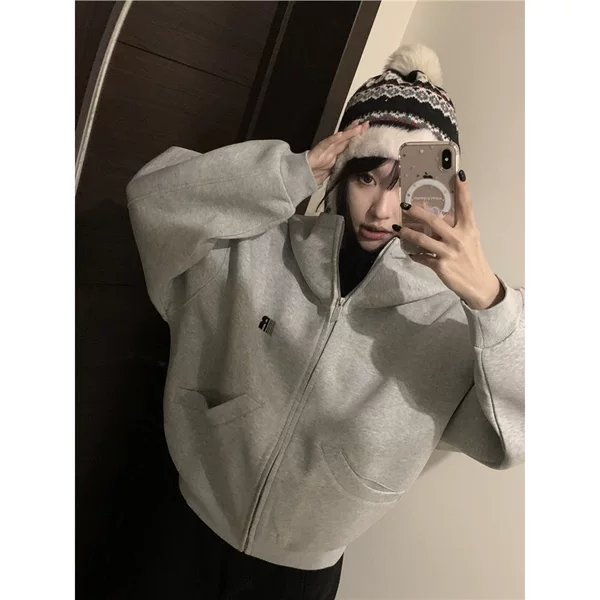 I really like it!! 【Versatile Cardigan】American retro college style cardigan hoodie for women, super popular on Instagram