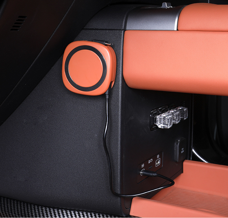 Magnetic Absorption Retractable Car Charging Cable 66W Fast Charging Type-C Data Cable Car Mobile Phone Charging Cable