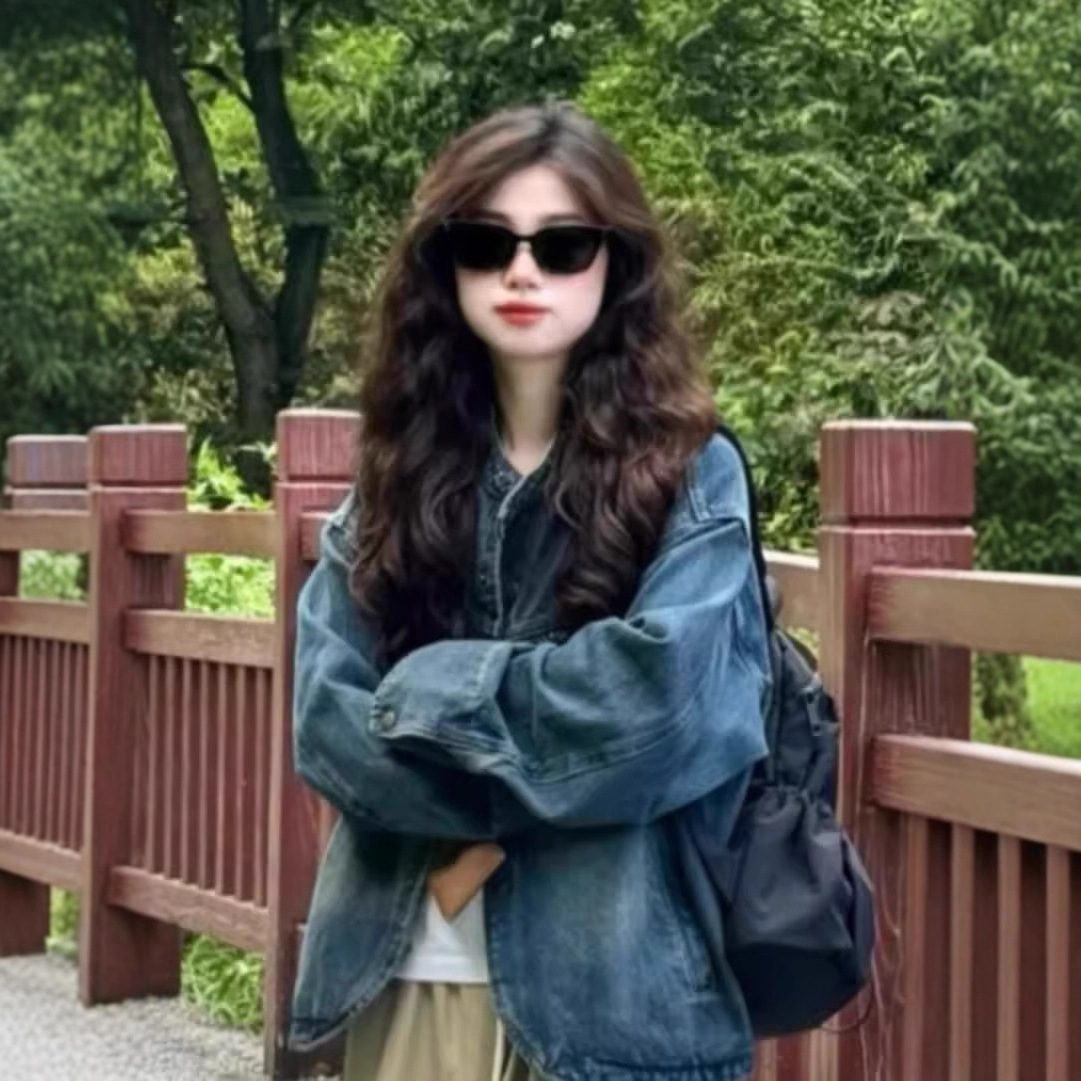 Retro denim jacket for women, new spring and autumn style, petite, stand collar, short, zipper design, unique style top/jacket