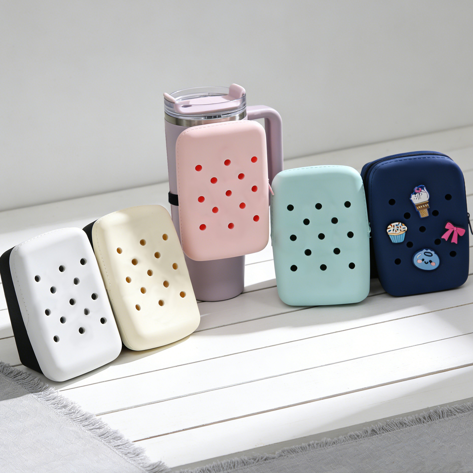 Bolso de agujero de silicona con taza de agua stanley explosiva transfronteriza 40oz Ice Ba Cup Monedero Bolso de brazo deportivo al aire libre