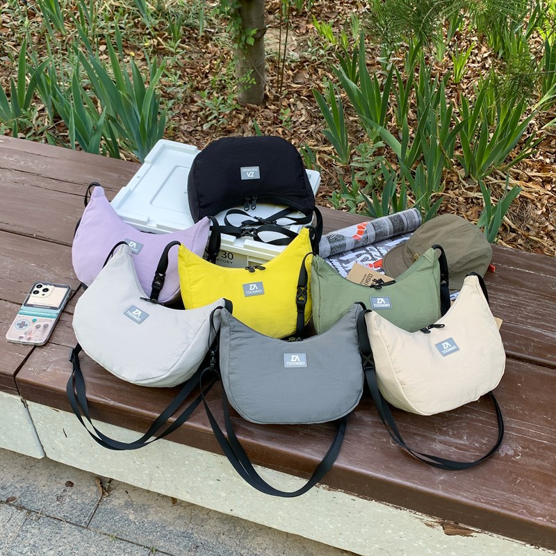Deportes casuales bolsas de hombro para niños y niñas, bolsas de bolsillo de color sólido, bolsas de bolsillo para niños, 2025 nuevas bolsas de hombro para niños