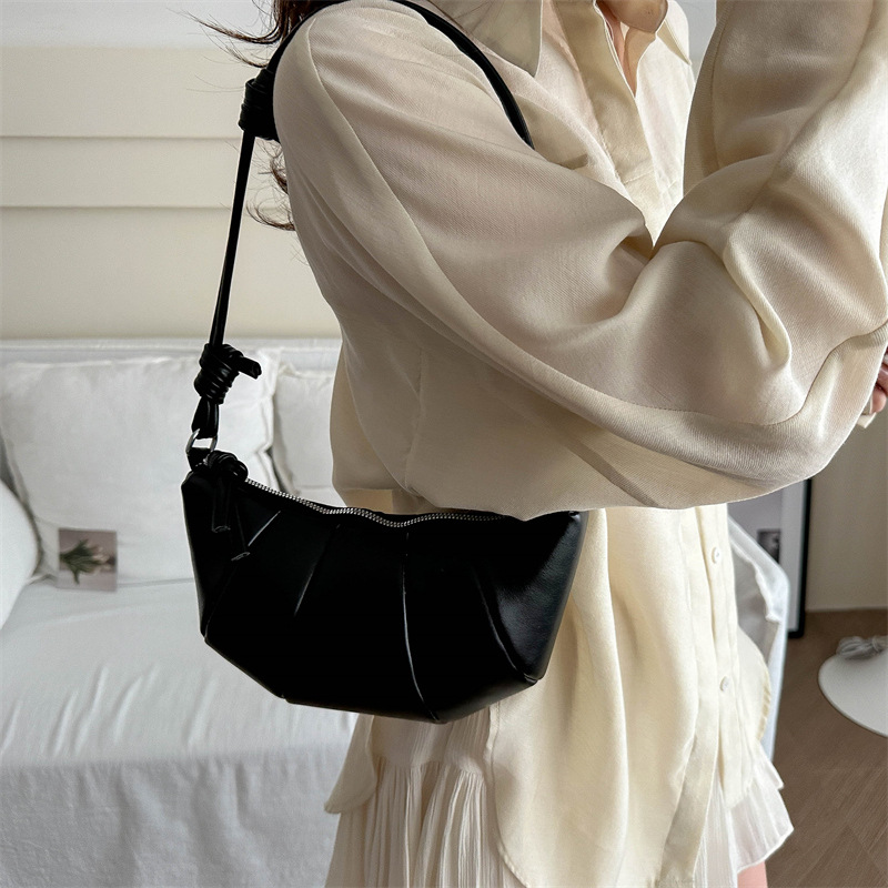 Bolso de cuerno de toro francés, bolso de hombro de mujer 2024, nuevo bolso de bolsillo de moda, bolso de cinturón simple