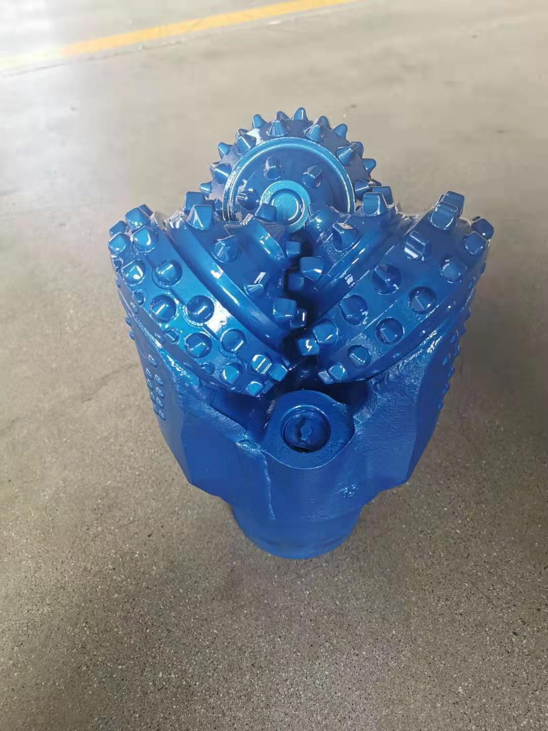 215.9mm三牙轮钻头 IADC517江汉石油钻头 镶齿三牙轮钻头