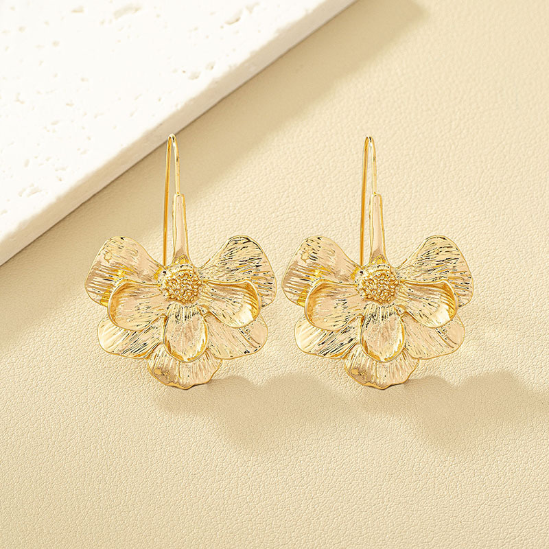 1 Pair Ig Style Exaggerated Flower Plating Alloy Earrings display picture 2