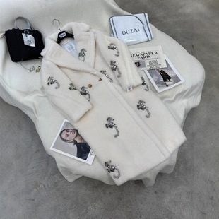 2025 New Hand Embroidered Seahorse Bright Diamond Beads Decorative Long White Stuffed Teddy Coat Jacket for Women