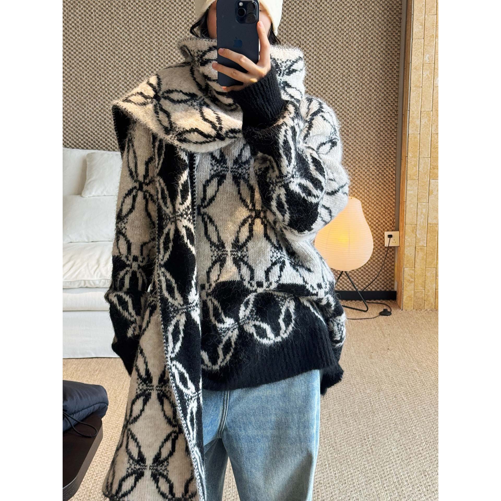 Louvre Winter New Korean Retro Fashion Color Block Jacquard Wool Sweater with Scarf Loose Top for Women