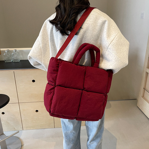 Winter and Spring Handbag Large Bag for Women  New Style Fashion Richen Down Jacket Tote Bag High-End Single Shoulder Bag