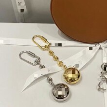 �H���¿�𶹶�耳׿ے��V��ĸ�羳�r��Ů����������������Ʒ