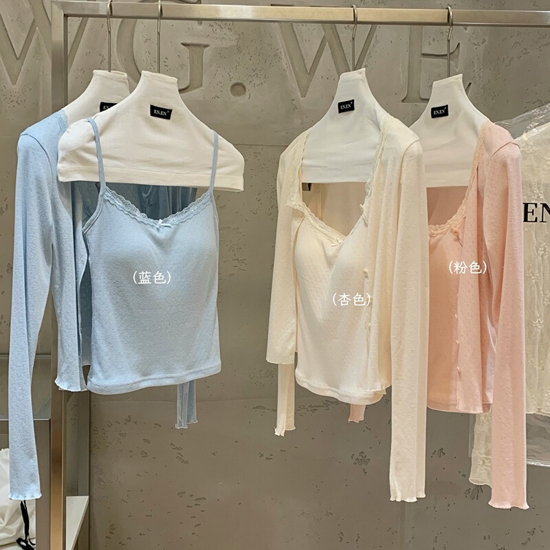 WGWE11200 Sweet and Romantic BM Style Lace Set: A Gentle and Sweet Two-Piece Outfit for Early Autumn, Featuring a Cardigan and a Camisole Top