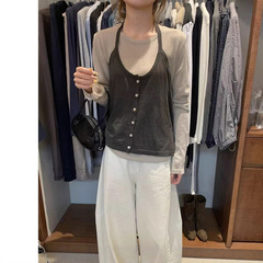 韩系设计感挂脖针织背心+圆领长袖打底衫两件套女2025秋季款套装