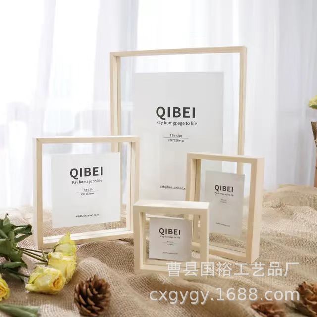 Modern and minimalistic transparent double-sided glass photo frame