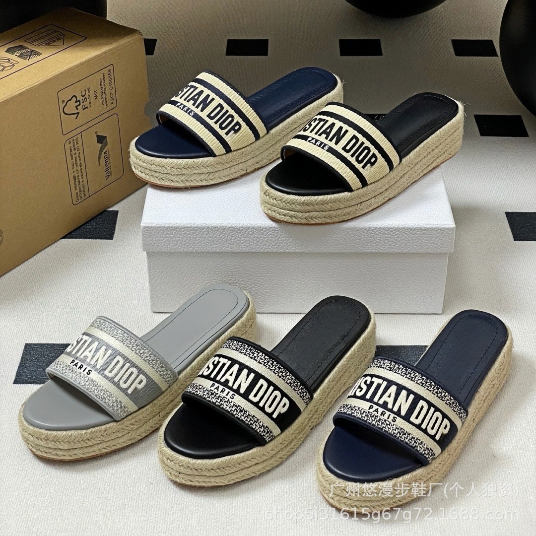 D letras zapatillas para mujeres de verano 2026 cuerdas de cáñamo casuales de fondo grueso versátil altura de playa zapatillas frías