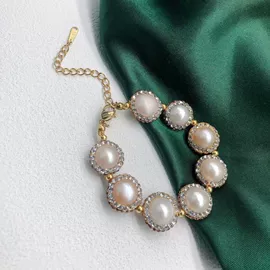 项链;戒指;耳钉