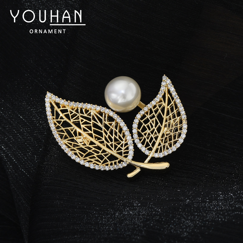 Broche de perlas coreano de galvanoplastia de oro real, collar, circón, ramillete de moda, temperamento, otoño e invierno, joyería femenina