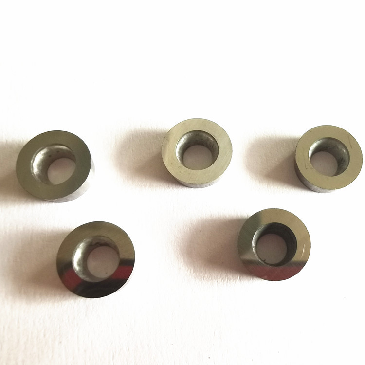 硬质合金圆刀片基体