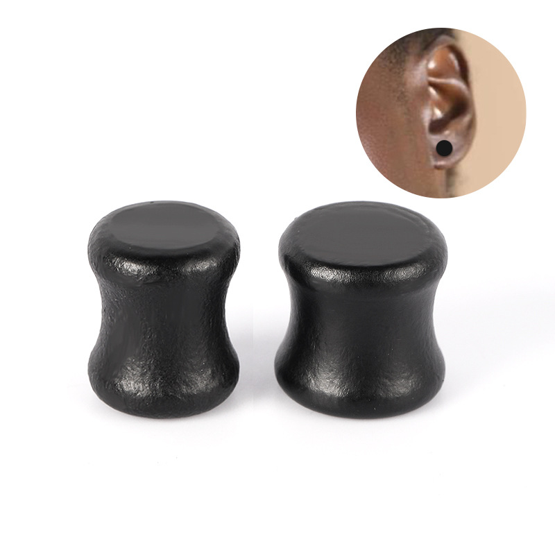 Silver pointed spike labret stud material detail
