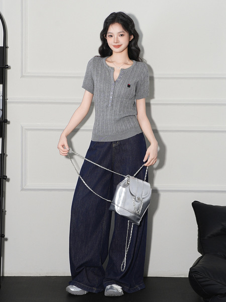 Colored thin knitted sweater