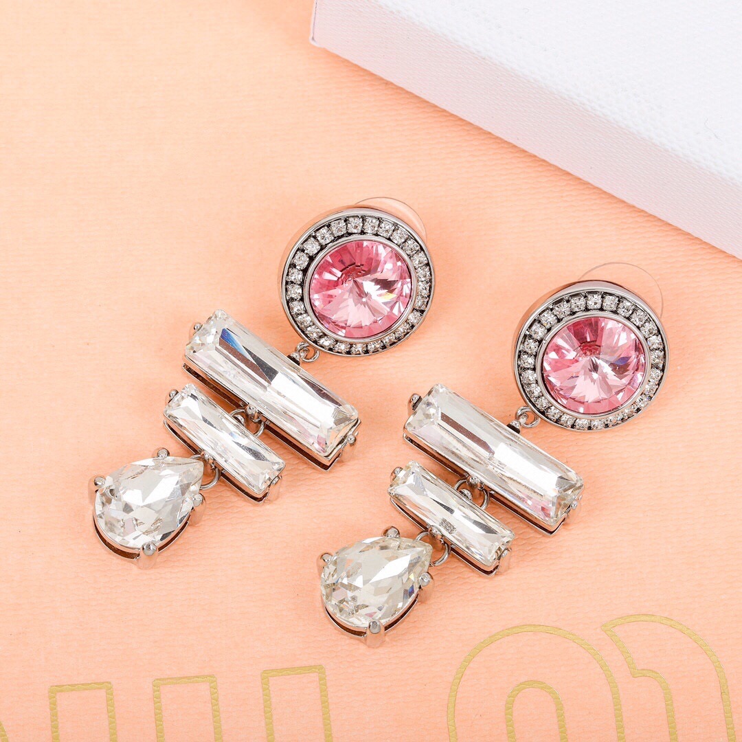 O1CN01VvBBn11ByubKh9yw2_!!2822