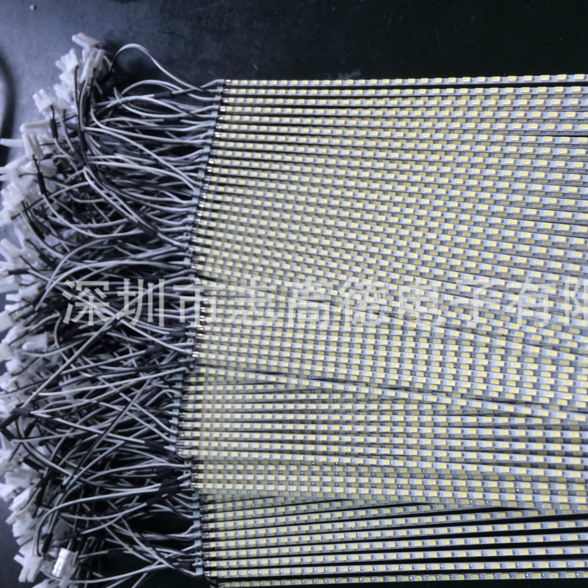 承接深圳福永沙井地区灯珠贴片加工