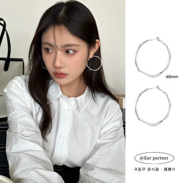 Silver medium earrings