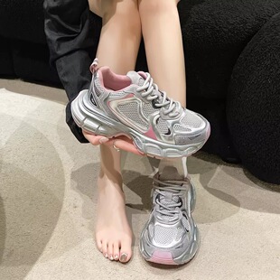 ��Ь��������ϵ�ЬŮ��2025���ļ��¿�͸��ٴ�W���\�����eЬ��