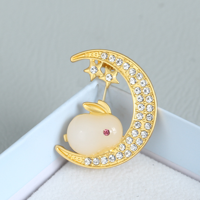 Moon Rabbit Brooch Women Wholesale Anti-Light Corsage Niche Design Suit Fixed Pin Buckle Clothing Accessories